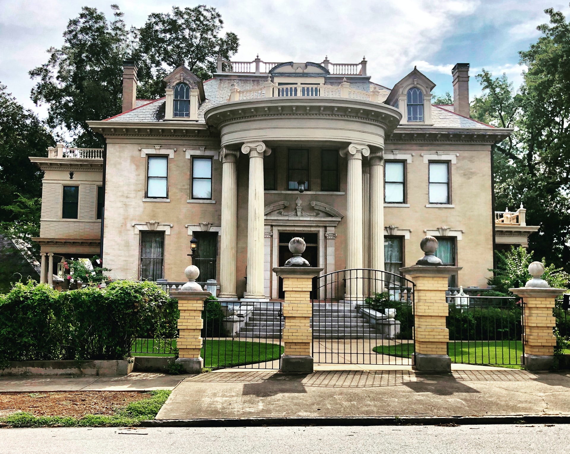 phelps mansion tours